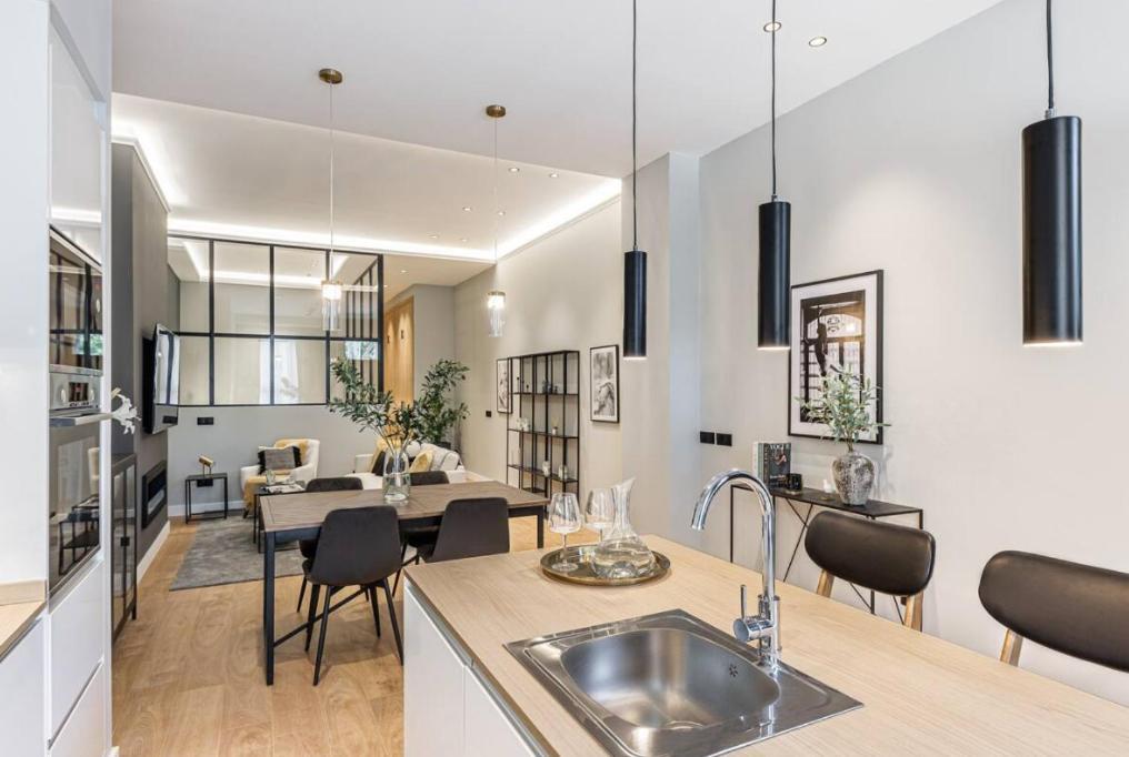 Totec Ventures Appartement Madrid Buitenkant foto